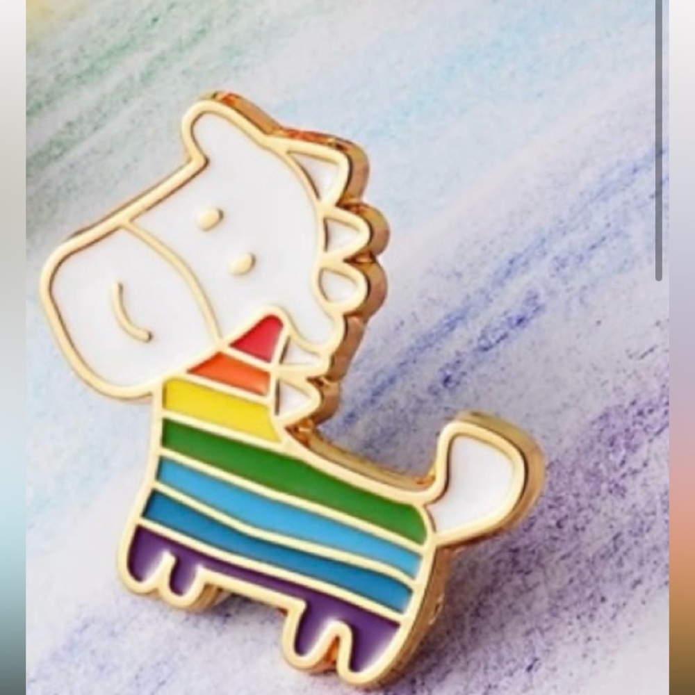 1 LGBTQ+ Pride Flag Enamel & Metal Horse Pin for Clothes Hat Bags - Picture 7 of 8